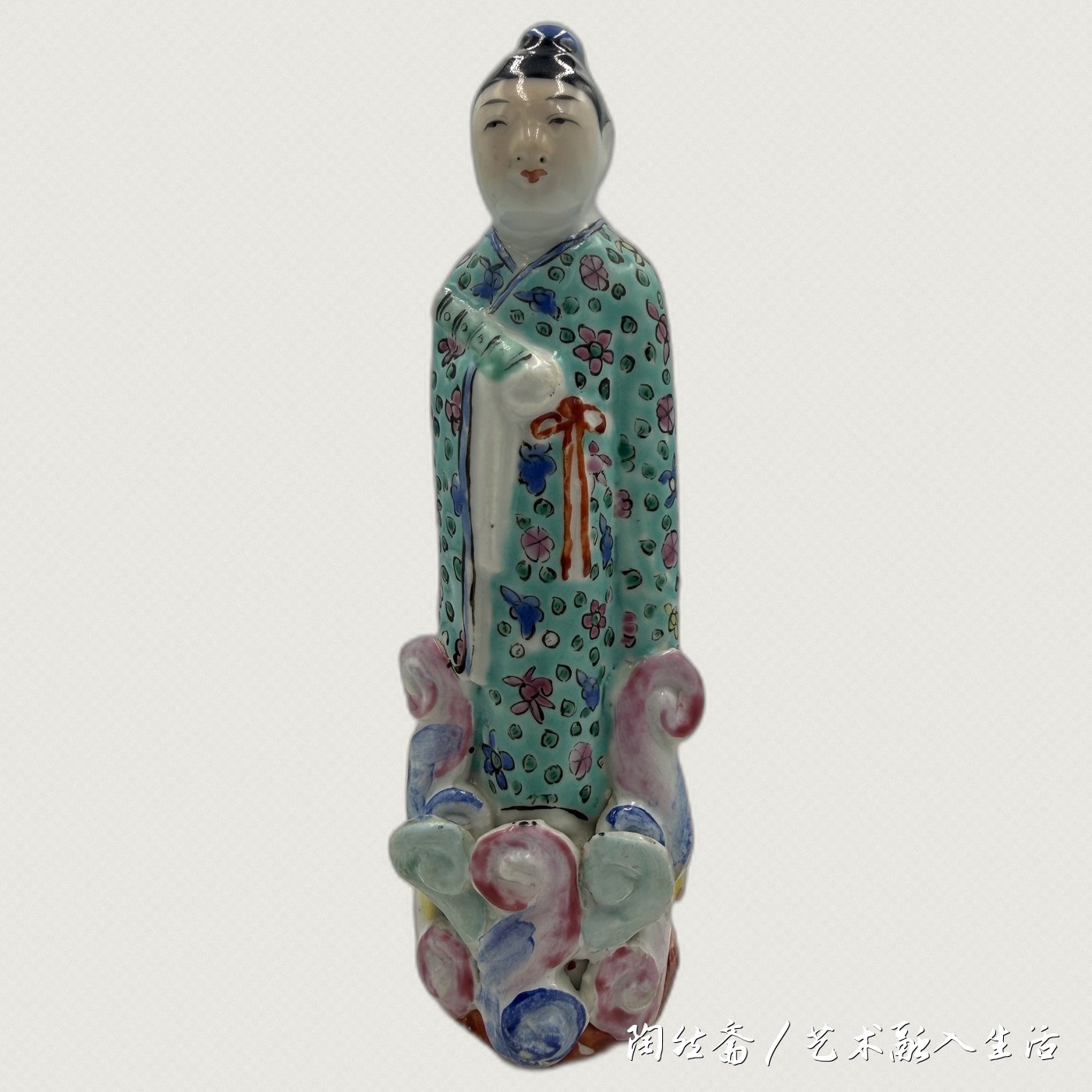 粉彩八仙之韩湘子造像